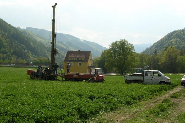 Kernbohrarbeiten zur Herstellung der Grundwasserpegel .jpeg